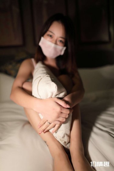 她爱上我的谎