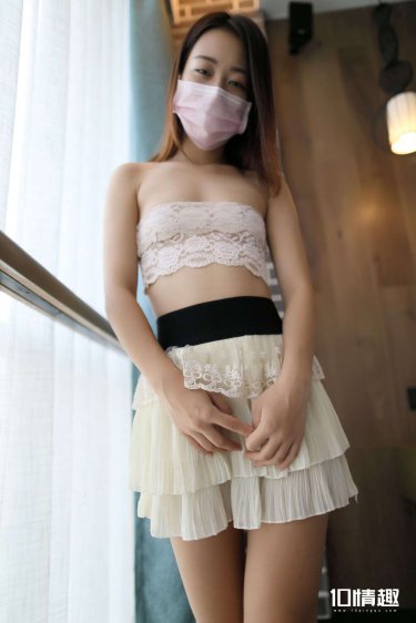 美女被草在线