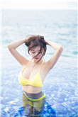 《年轻女教师